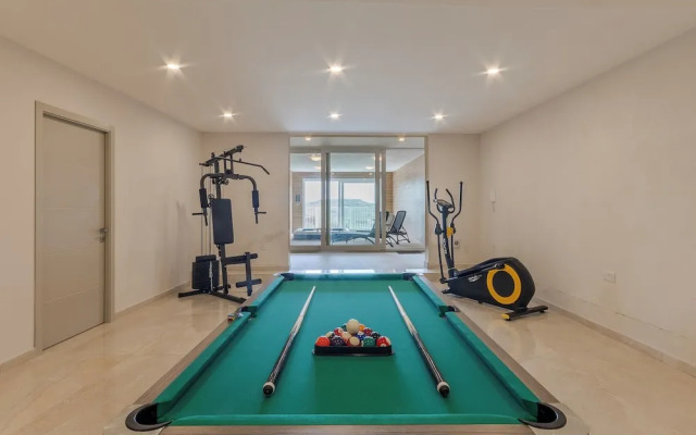 Magnifica Gozitan Villa Pool And Jacuzzi