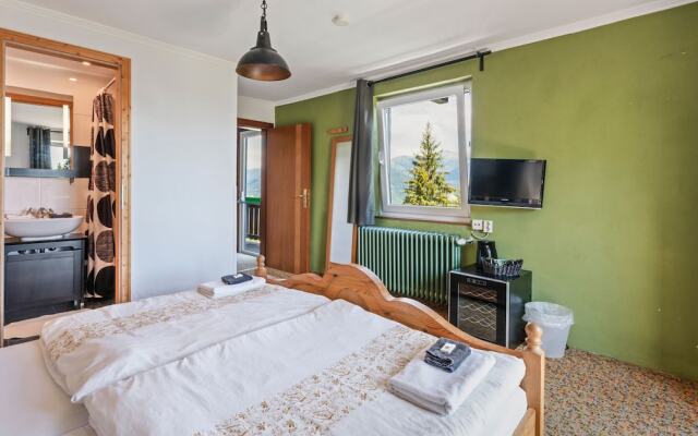 Tranquil Apartment With Sauna, Fitness Room, Garden, Terrace