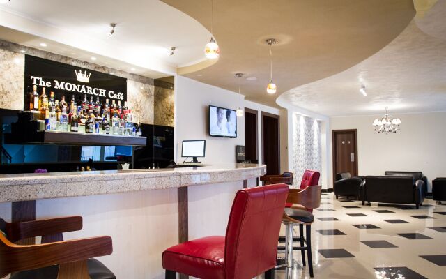 Monarch Parkview Hotel