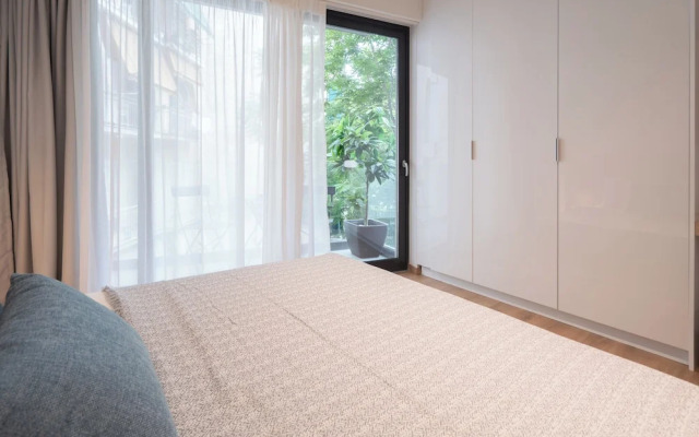 Silk Athens Urban Collection