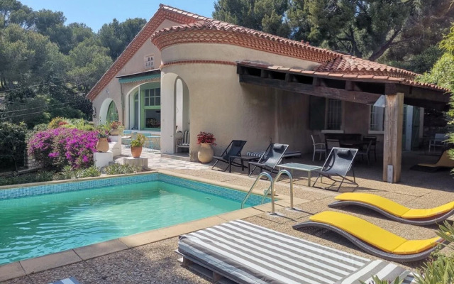 CASSIS HOSTEL Les Heures Claires