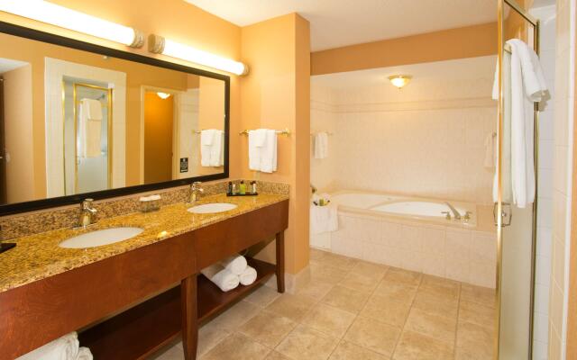 Embassy Suites by Hilton Tulsa I-44