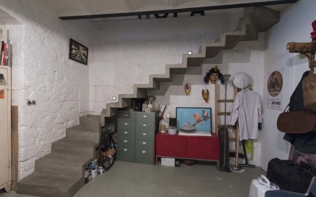 Loft Style Apartment With A Workshop Studio