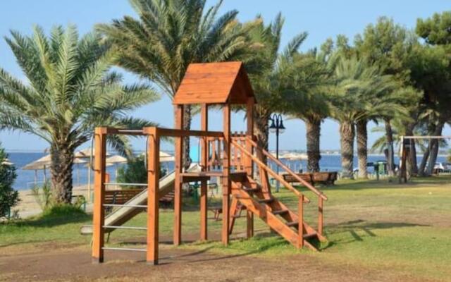 Private Beach Front Maisonette 3 Bedroom Mikiverna