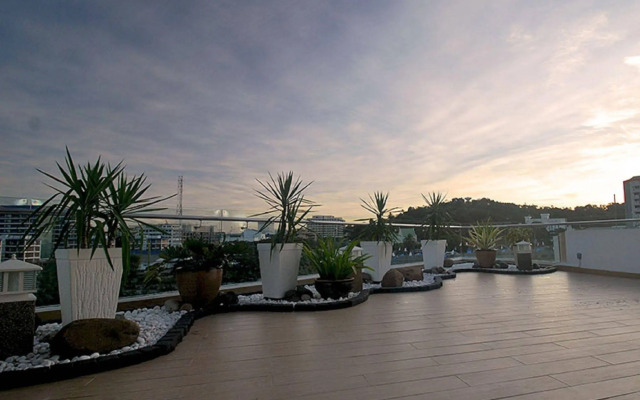 Oceania Hotel