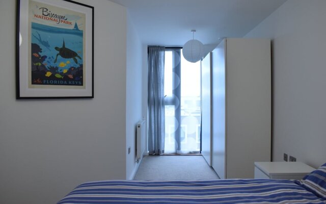 1 Bedroom Flat With a Balcony View of the Shard