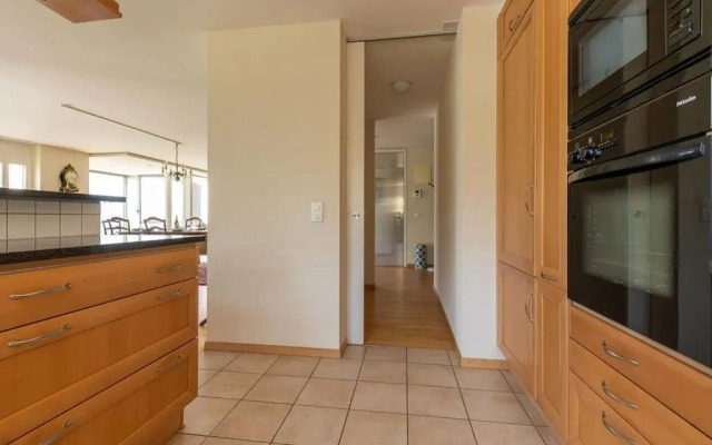 Lakeside Apartment with panoramic view on the lake