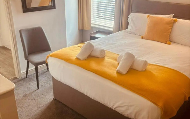 OYO The Croppers Arms