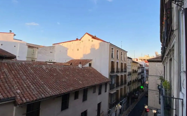 The Balconies I Apartment With Three Balconies in Malasana