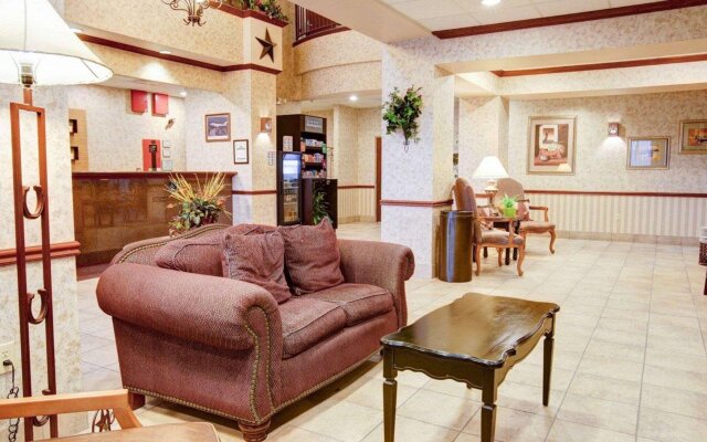 Comfort Suites Waco Near University Area