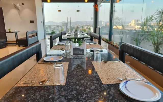 Hotel Maple Residence