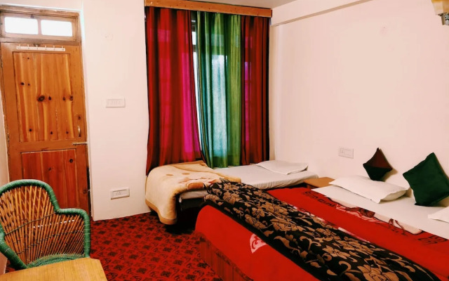 Madpackers Manali - Hostel