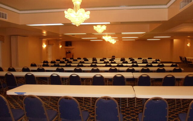 Hotel Morgantown & Conference Center