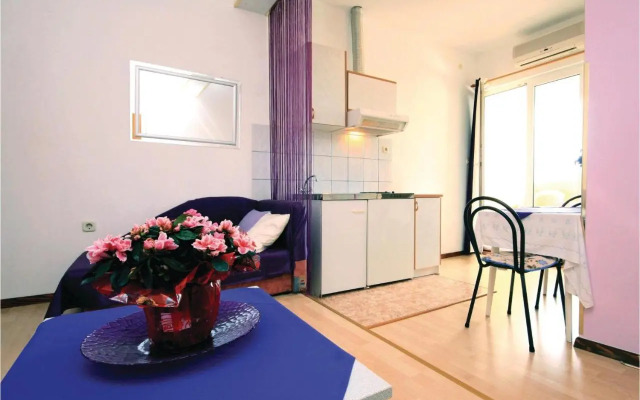Holiday home Brodarica 2