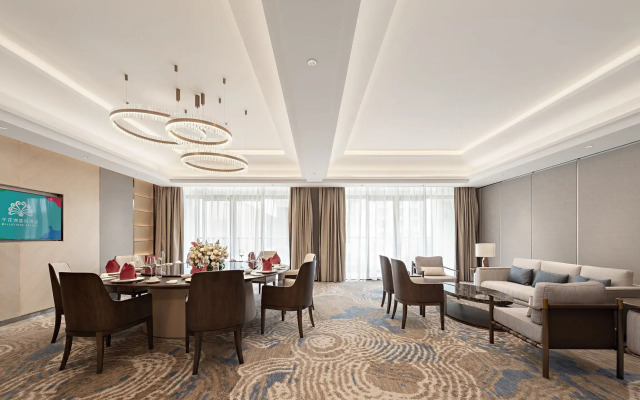 Qianhuazhou Hotel