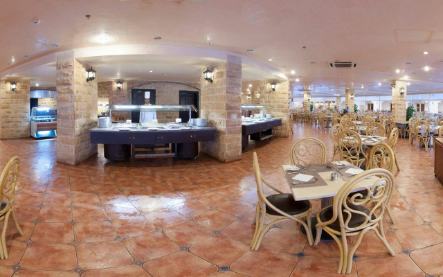 Golden 5 Topaz Suites Hotel