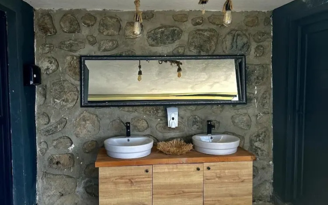 Celazeni Suit Bungalov