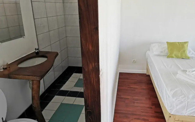 Aotera Guest House