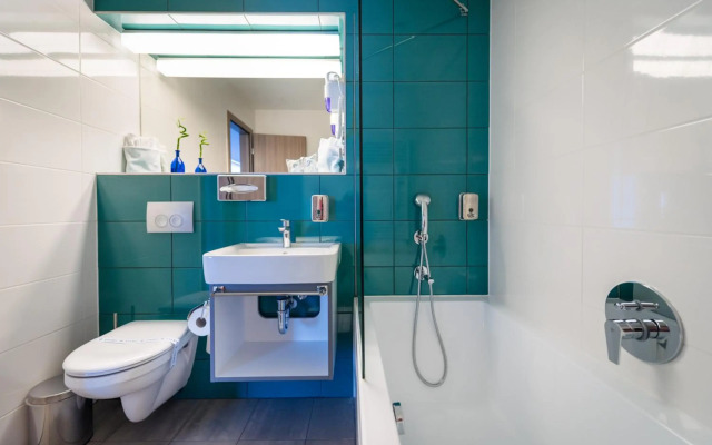 Hotel Yacht Wellness & Business
