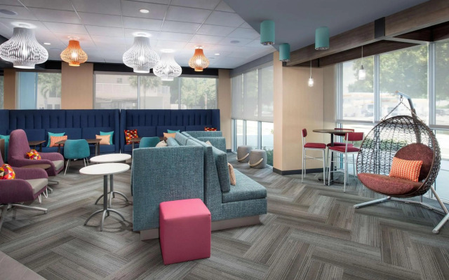 Tru by Hilton Miami West Brickell