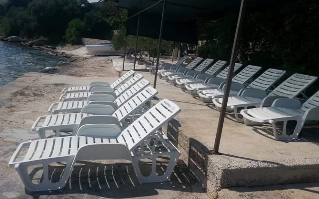 Apartment Marija - 10 m from pebble beach: A1 Trogir, Riviera Trogir
