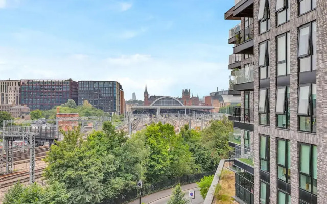 Polished 3-bedroom Condo
