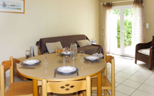 Les Petites Iles (PEI300)