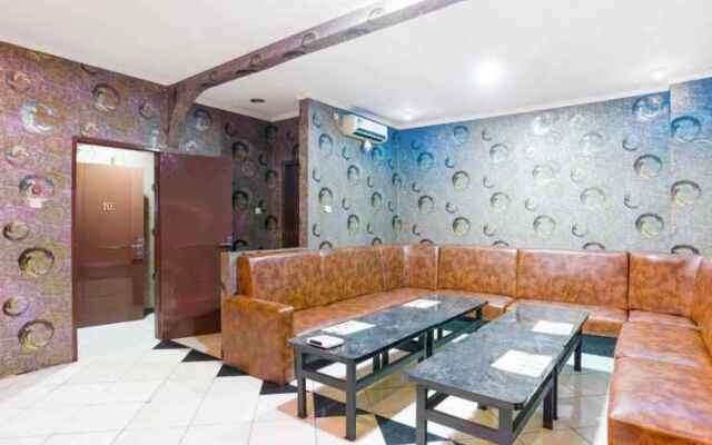 RedDoorz near City Walk Lippo Cikarang