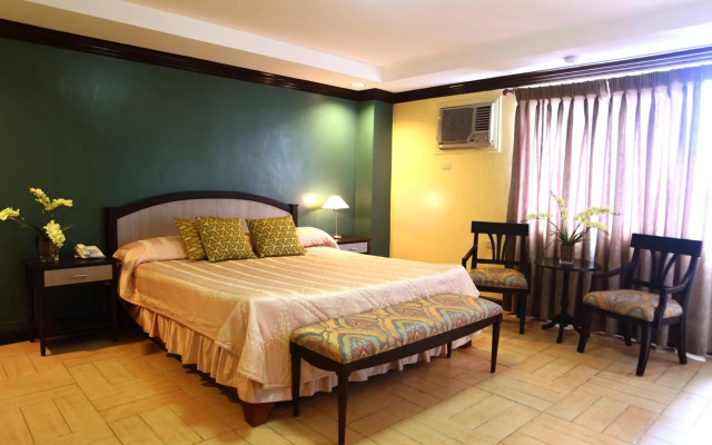 Tagaytay Country Hotel