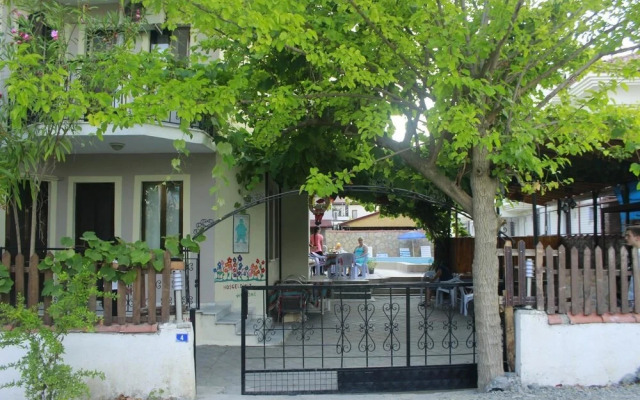 Dalyan Hugas Family Apart