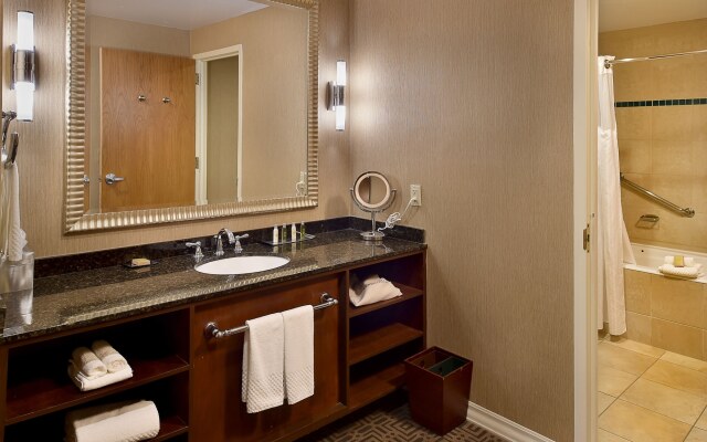 DoubleTree by Hilton Hotel St. Louis - Chesterfield