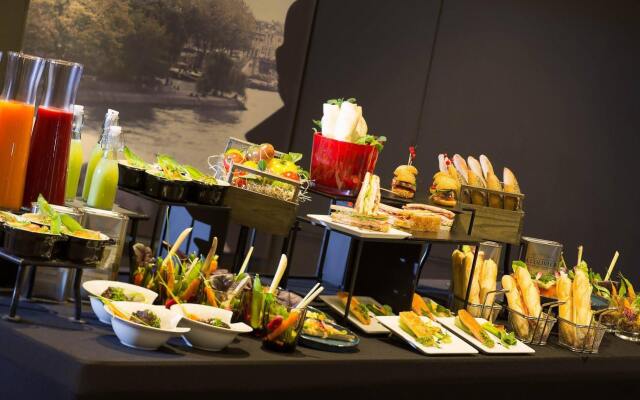 Renaissance Paris La Defense Hotel