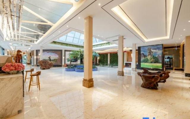 Xingren V Plus Boutique Theme Hotel
