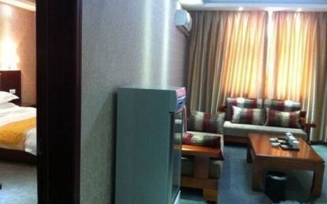 Xingyang Guoren Holiday Hotel