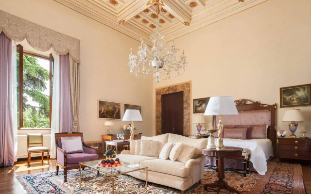 Отель Four Seasons Firenze