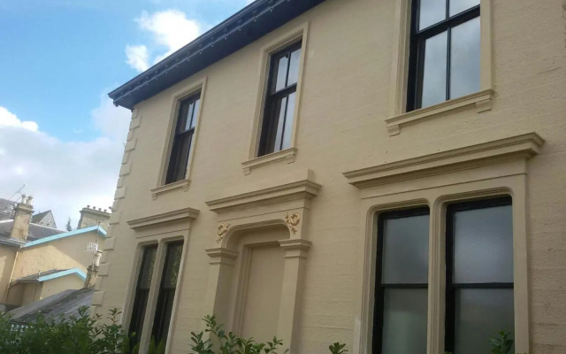 Crosshill House