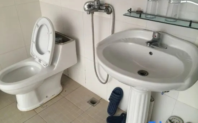 Shanghai Qinyi Hotel – Bathroom – Shanghai