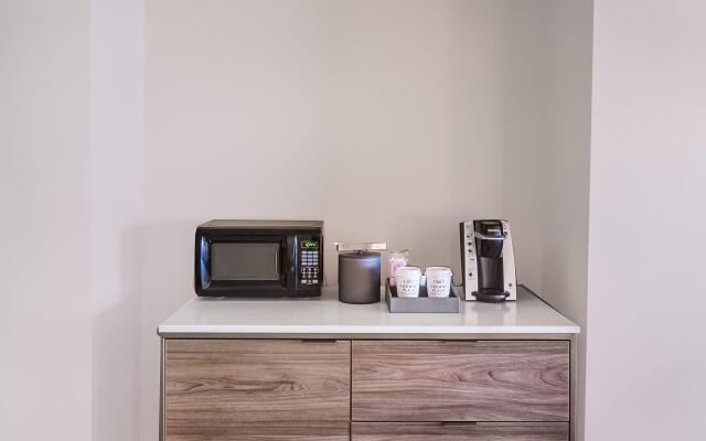 Crowne Plaza Cleveland at Playhouse Square by IHG