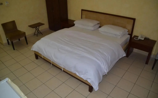 Jamjoom Hotel