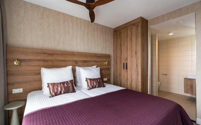 Spacious Apartment in Den Haag With View