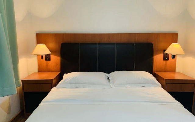 OYO 90036 Eagle Wood Garden