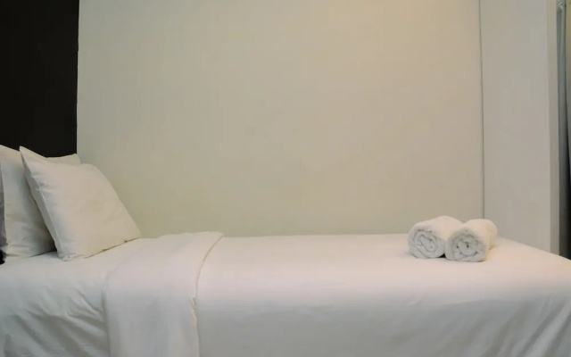 Modern and Full Parquette @ Studio Springlake Summarecon Apartment – Guest Rooms – Bekasi