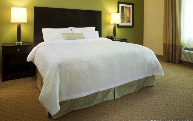 Hampton Inn & Suites Greensboro/Coliseum Area