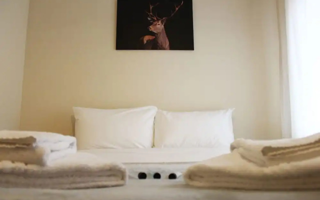 iStay - The Pinnacle