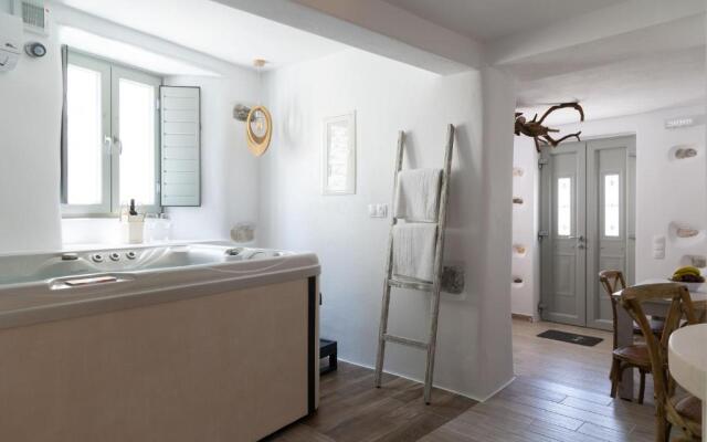 My Grandma's Deluxe Spa Suite