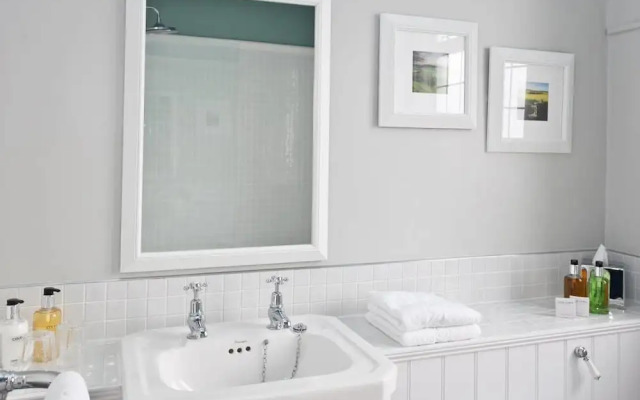 Bath Arms Hotel