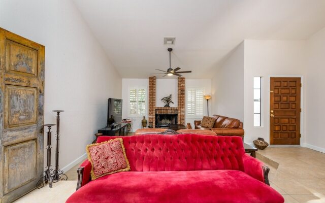 Casa Willow 4 Bedroom Home by RedAwning