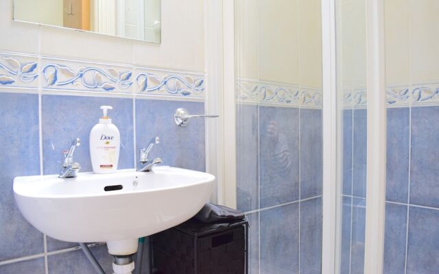 5 Bedroom House On Grand Canal