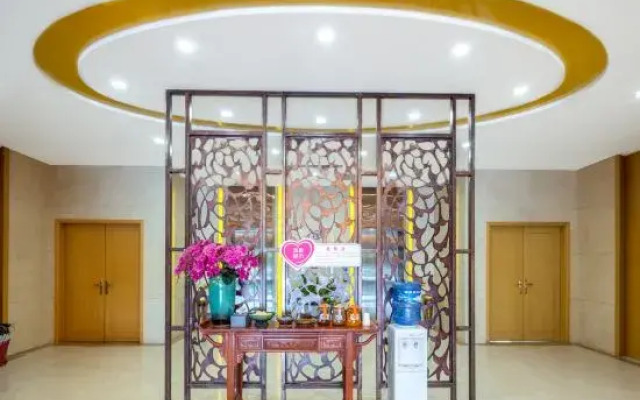 Longcheng Hotel