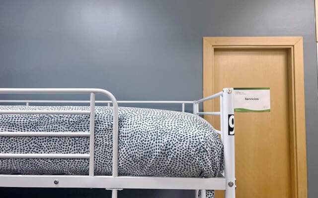 Hostel Acacias